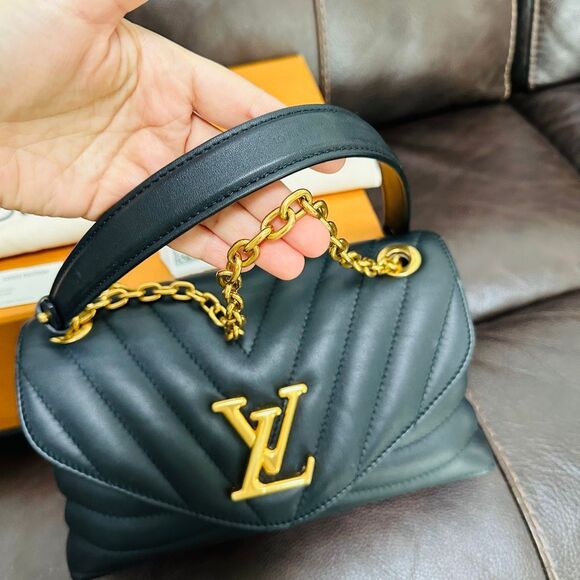 Louis Vuitton New Wave Chain Bag Noir - Picture 4 of 16